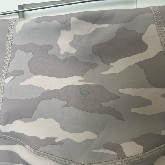 Athleta Elation Camo 7/8 Tight Leggings, Color: Taupe Camo, Plus Size 1X - Picture 6 of 9